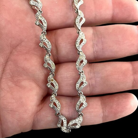 Napier Silver Tone Twisted Necklace - Picture 1 of 3